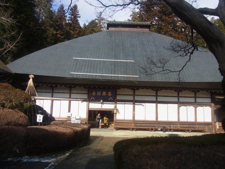 安楽寺の本堂画像