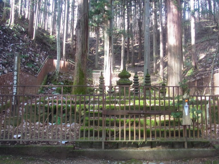 石造多宝塔の画像